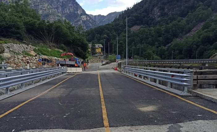 bobinetv's tweet photo. #issime: aperto il nuovo ponte sul Rickurt #valledaosta - https://t.co/607UpF7r3P https://t.co/oeVU95qBzm