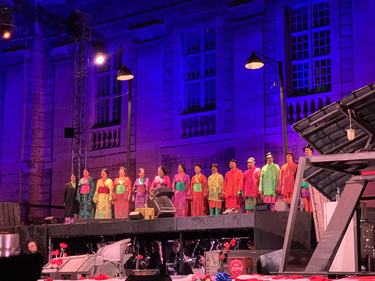 eegretier's tweet photo. Bravo à toute l’équipe d’ #OperaEnPleinAir et à son parrain @FranckFerrand pour cette très belle #MadameButterfly donnée au château de #Vincennes #puccini #opera 🇺🇸🇯🇵🏯🎻🎭🏛 https://t.co/TSsn1wb5Qx