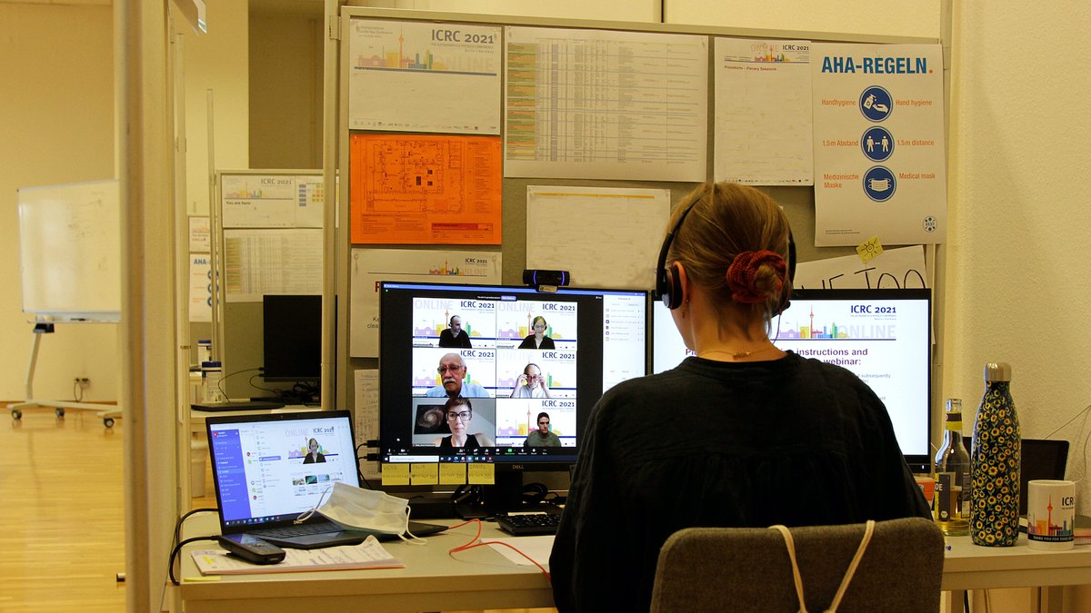 DESY (English) tweet media