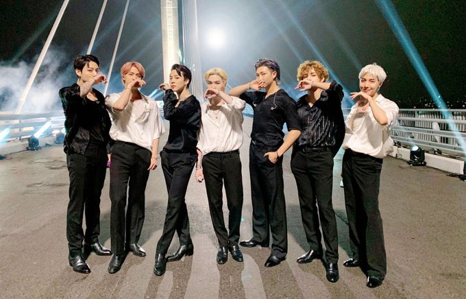 tae_maichi's tweet image. 振り幅すごい。かっこいいの間に、かわいいの挟むのやめてもらっていいですか（もっとください💜）

#BTS #FNSでBTS #TheTonightShow