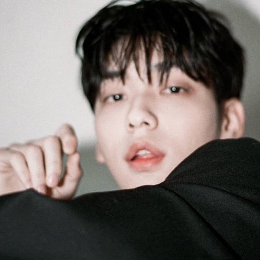 _RPGMILHAN_'s tweet photo. ♡˚ ༘ ┊ @_SAMSAMILH  !  ˊˎ -
Choi Samuel (he/him)
Date de naissance : 25/06/1996
Fleuriste | Mistoki

❝Choi Soobin, idol | TXT ˚∗ https://t.co/ZyaumOVae7