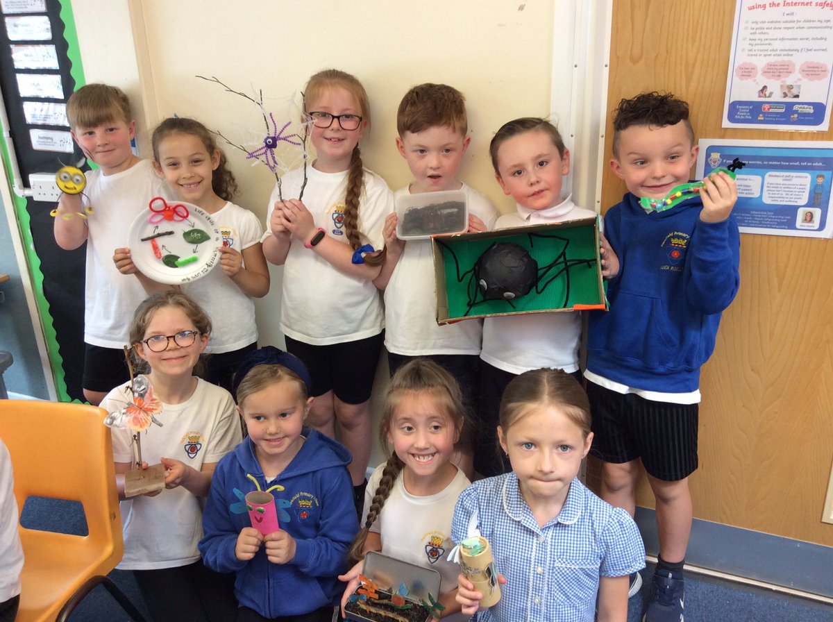 Parkfield's tweet photo. #year2 have enjoyed celebrating their #learninglogs with their friends this morning. https://t.co/F9xtvlfF0u