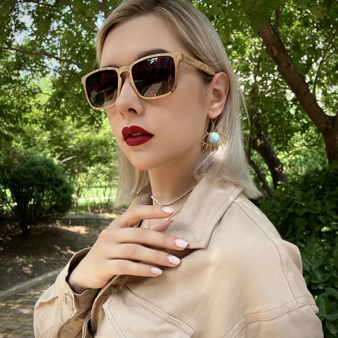rouchcollection's tweet photo. Vintage style sunglasses collection carved out from nothing else than a humble piece of burl wood.
•
•
#Sunglasses #woodensunglasses #vintagefashion #vintagestyle #Rouchsunglasses #Rouchcollections https://t.co/LRngNXrMr6