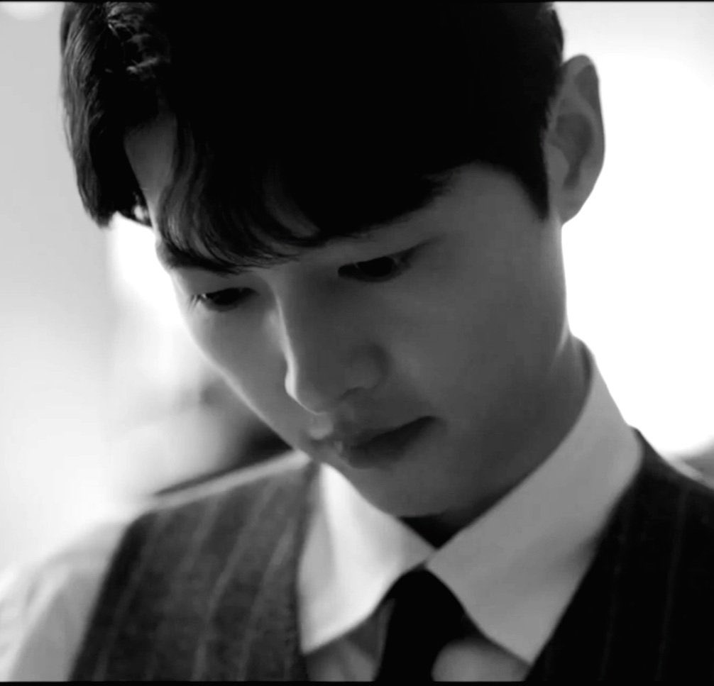 comorecuerdo's tweet photo. - 아저씨 나 남친 왔다! 안뇽~~!!

- 그래 차영아, 조심하고.

홍차영 미자 탈출하는 날까지 혼신의 힘을 다해 참기로 한 빈센조 까사노 https://t.co/eZheaYGgxs