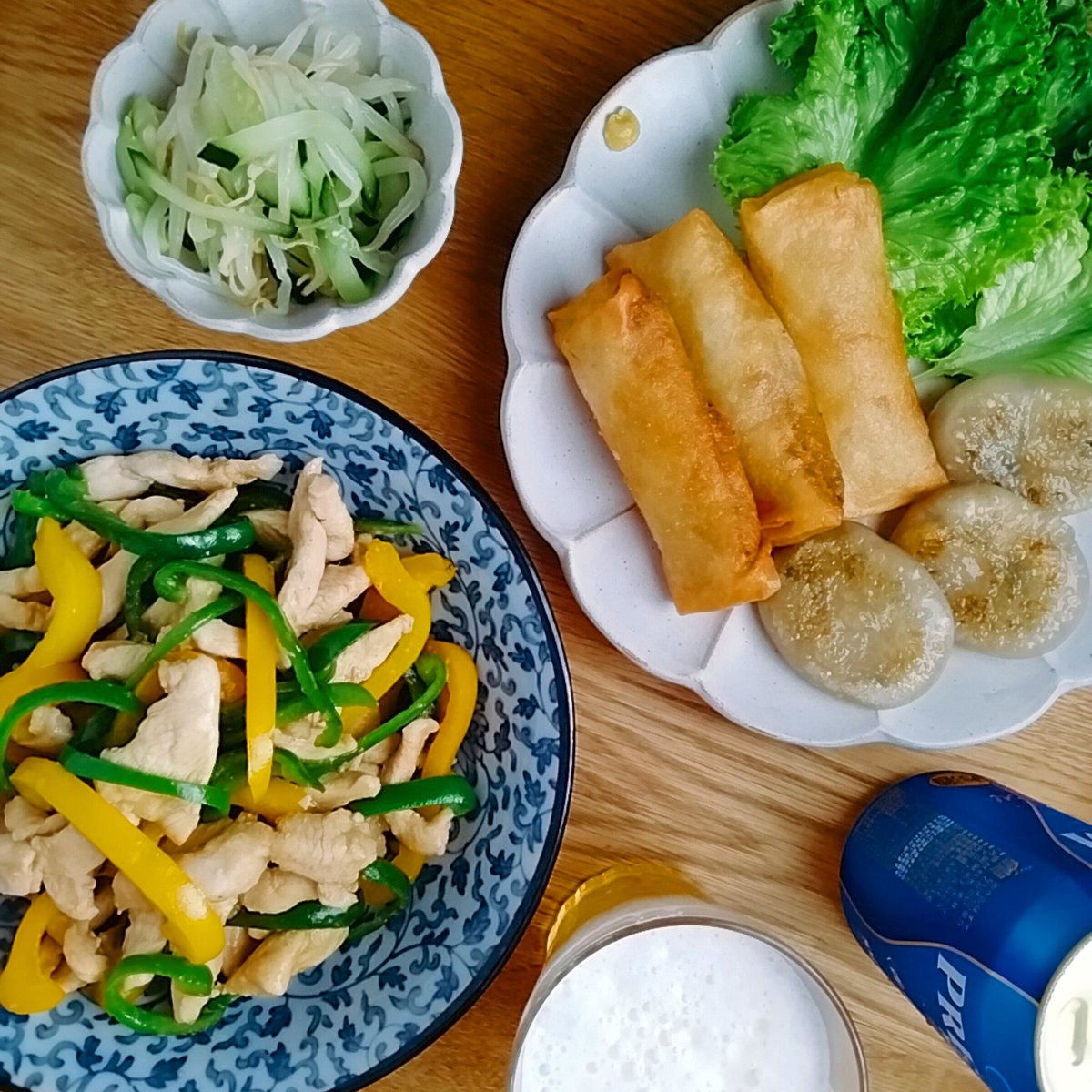 今日の夕ごはん🍴
・鶏むね肉の青椒肉絲
・春巻とニラ饅頭
・キュウリともやしのナムル
暑い日の揚げ物は過酷でした😵💦
#おうちごはん #料理好きな人と繋がりたい