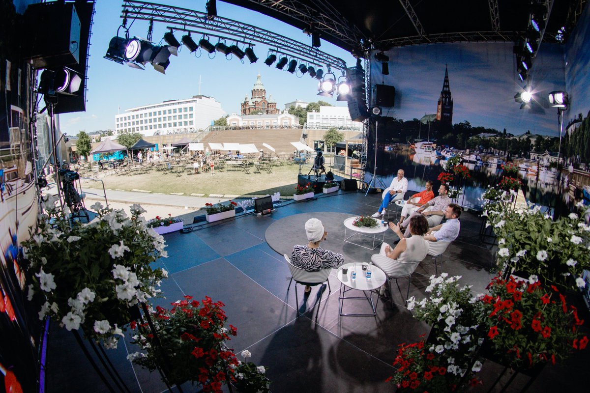 Helteinen <a href="/SuomiAreena/">SuomiAreena</a>-viikko tarjoili jälleen mielenkiintoisia keskusteluita ja mahtavia kohtaamisia. ☀️ Etkö päässyt seuraamaan keskusteluitamme suorana? Ei hätää, pääset katsomaan tallenteet sivuiltamme: tietoevry.com/fi/uutishuone/… #suomiareena