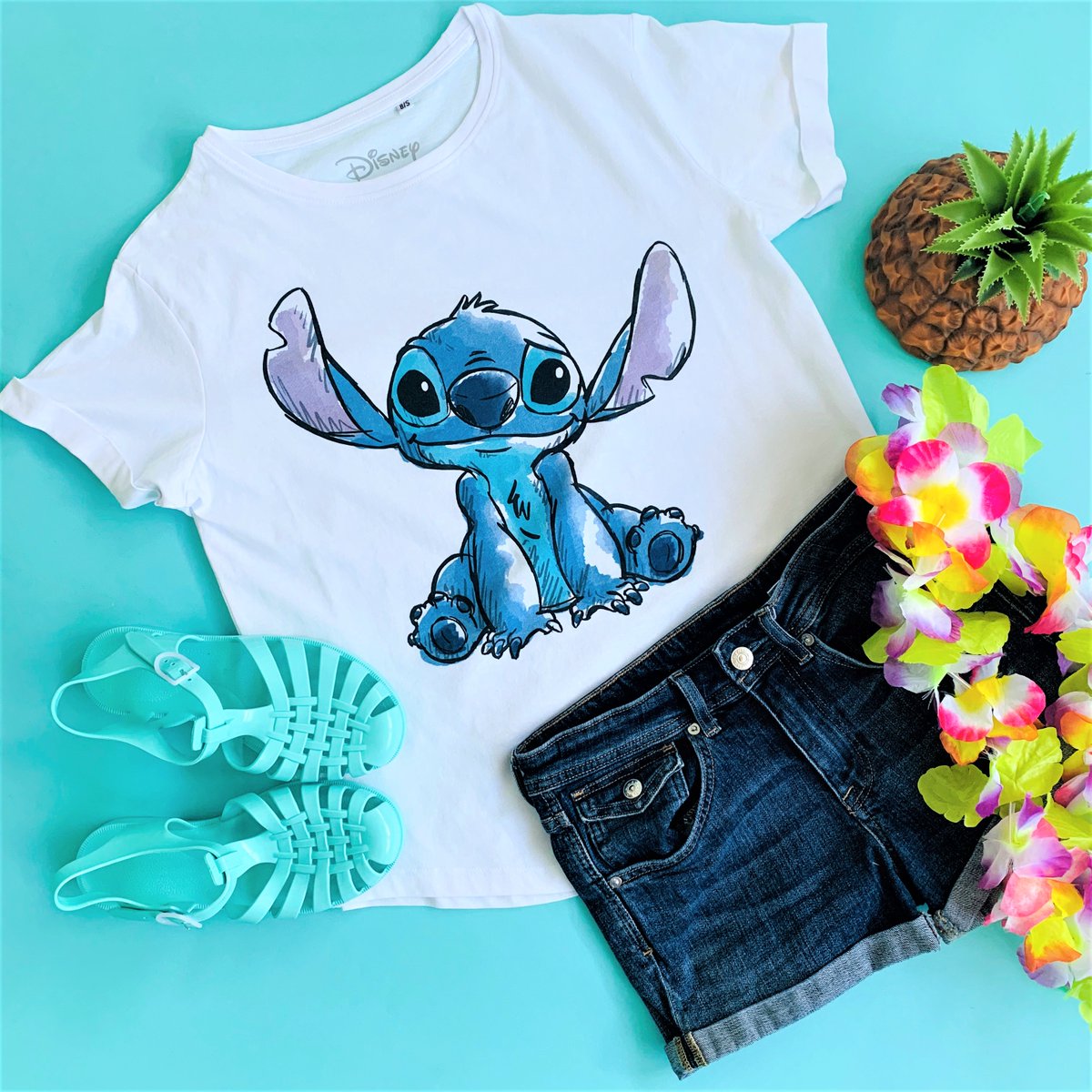truffleshuffle_'s tweet photo. π You certainly won't be feeling blue wearing this cute Stitch tee, especially on an amazingly sunny day like today! Time to head to the beach... π
https://t.co/vkRlT6BIoJ
#liloandstitch #liloandstitchmerch #liloandstitchtee #disneytees #disneytee #disney #disneystyle https://t.co/IcAfmajcuN