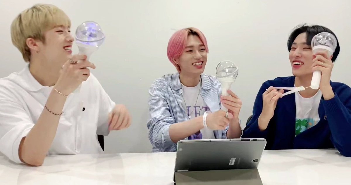 p1harmonyp1ece's tweet image. Hyung line Jiung, Theo and Keeho from P1Harmony 
#피원하모니 #테오 #기호 #지웅 #VLIVE