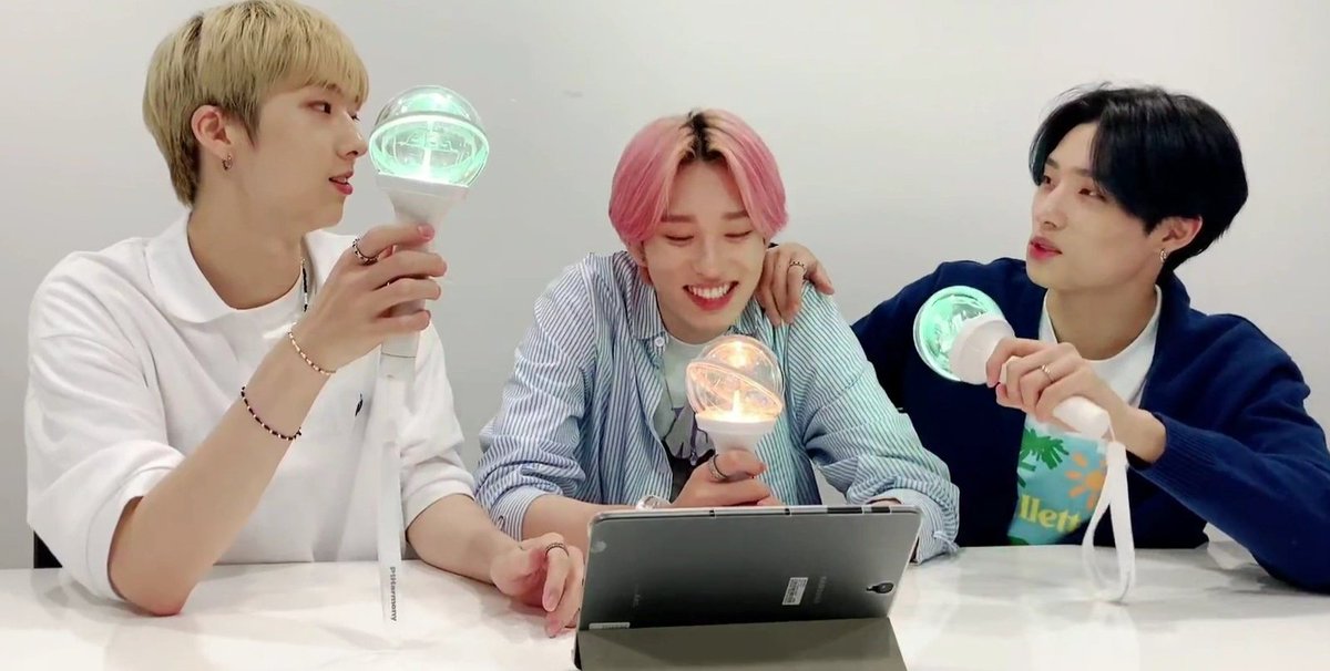 p1harmonyp1ece's tweet image. Hyung line Jiung, Theo and Keeho from P1Harmony 
#피원하모니 #테오 #기호 #지웅 #VLIVE