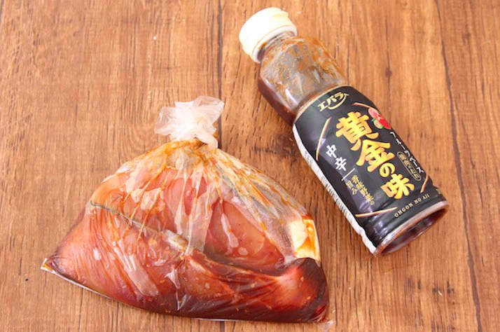 「焼肉のたれ＋ごま油」に漬けるだけで作れる激ウマ焼き魚レシピ‼
