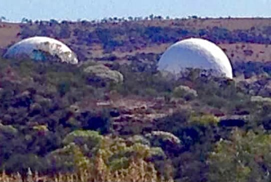 PeterCronau's tweet photo. This is not Pine Gap…

This is another US military base (aka “facility”) in Australia located in the grounds of the Australian Defence Satellite Communications Station near Geraldton WA.
Not that we were asked…
#jdfpg #adscg #fiveye
https://t.co/pbePGIiLvP https://t.co/YY5NSFmfRH