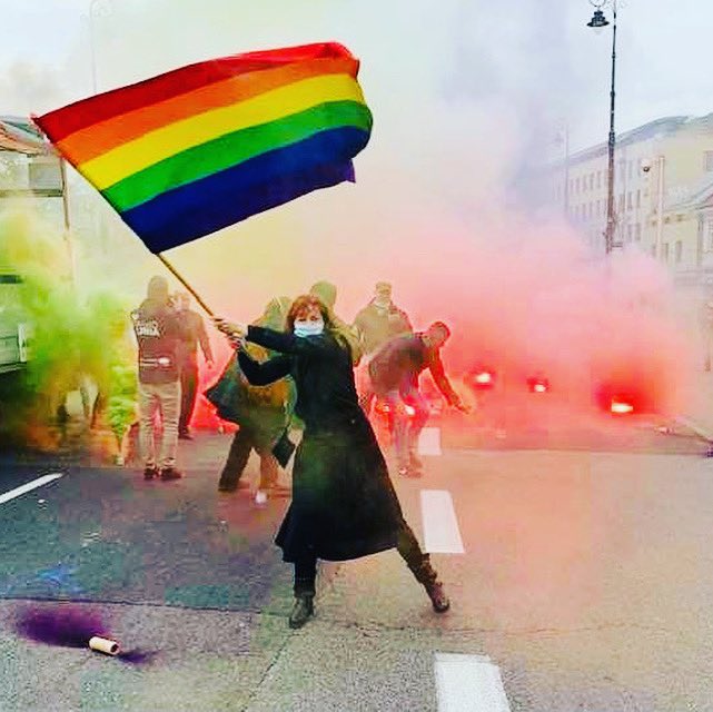 TerryReintke's tweet photo. AND MOST IMPORTANTLY 🌈✨💪🏾

This would have never been possible without people who are tirelessly working on the ground in Poland and Hungary. 

Very often facing repression, threats, hatred. And still continuing their work.

Your courage is an inspiration.

❤️

#InfringementNow https://t.co/E1xMpJFaVH