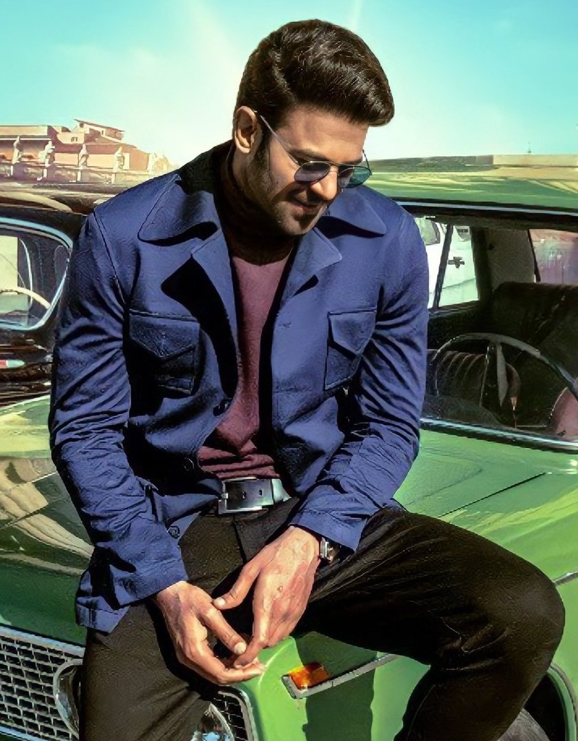 Kamalprabhas123's tweet photo. King vathunnadu wait chey ra lafoot ani cheppa 
" #PrabhasBdayFestIn100Days " https://t.co/wAbFVPw00P
