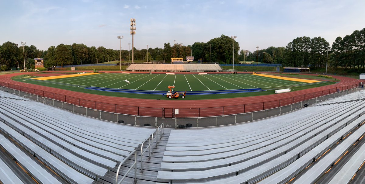 RobinsonRams's tweet photo. New stadium field is coming along quite well.
#turf2021 https://t.co/mahLheNbeE