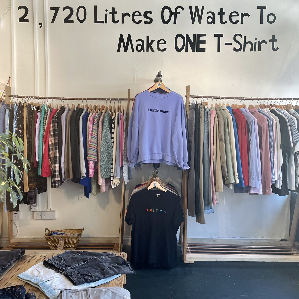 remodeyouth's tweet photo. 📣 £1 / 1 TOKEN DAY is here! Come by and see what you find, we’re open 11am-5pm! 👀⁠ https://t.co/nrkW6W9X8s