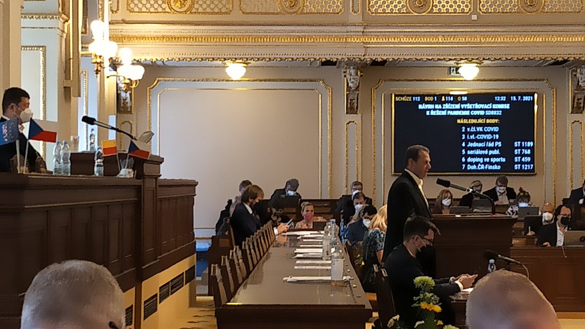 Setril bych mimořádnými schuzemi,parlament.vysetrovacimi komisemi aj.Dnešní mimořádná schůze poskytla zatím pouze ideální prostor pro kampaň v přímém prenose poslanci Volnému a Ondrackovi.Oba vystupují bez rousek.Nikdo nic nedezinfikuje.Bezzubost vedení PS či legrace z ostatních?