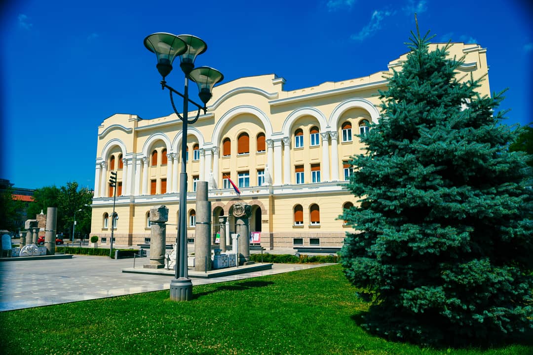 lbojan0's tweet photo. #streetphotography #banjaluka #dozivisrpsku #seesrpska #visitformore #visitbanjaluka https://t.co/vDsRGPJh9x