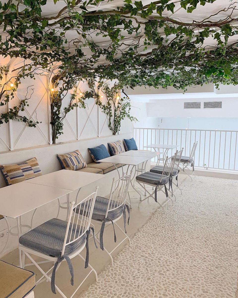 FustaiFerro's tweet photo. Nuestro mobiliario en uno de los últimos proyectos de #MRGOArquitectos 
¡La Bien Tirada de #GrupoLalala / Lalala.Restaurantes de Corazón de María! #Madrid
#FustaiFerro #hechoenespaña #mueblesmetalicos #productdesign #deco #indoor #interiordesign #ecodesign #restaurantes https://t.co/JVBRFMonr3