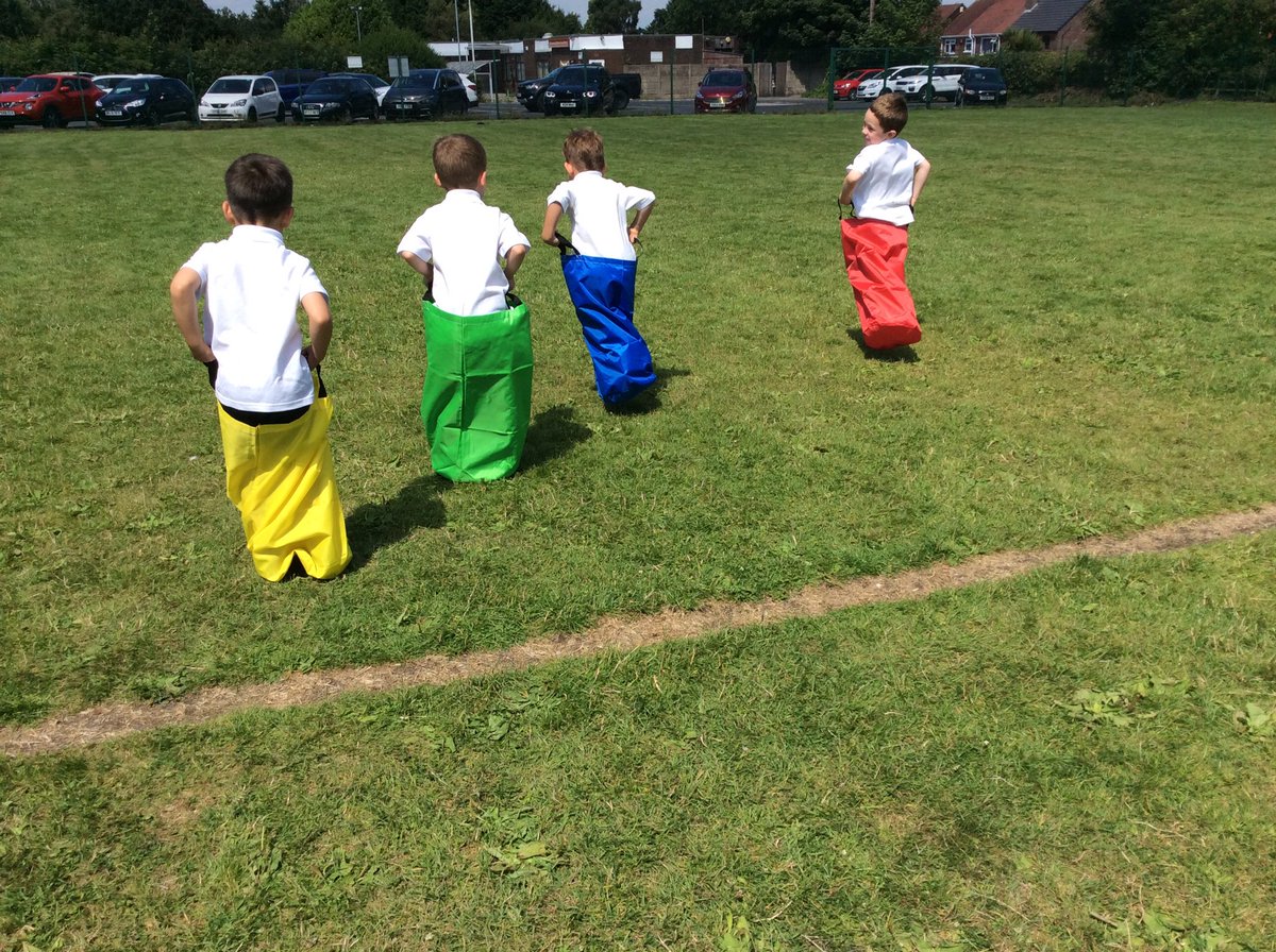 OSJ_RecS's tweet photo. A fun old-fashioned sports day with javelin throwing, sack race and three legged racing. All finished with an ice lolly. A perfect ending to a lovely day. 🥰 https://t.co/fCT8upM35h