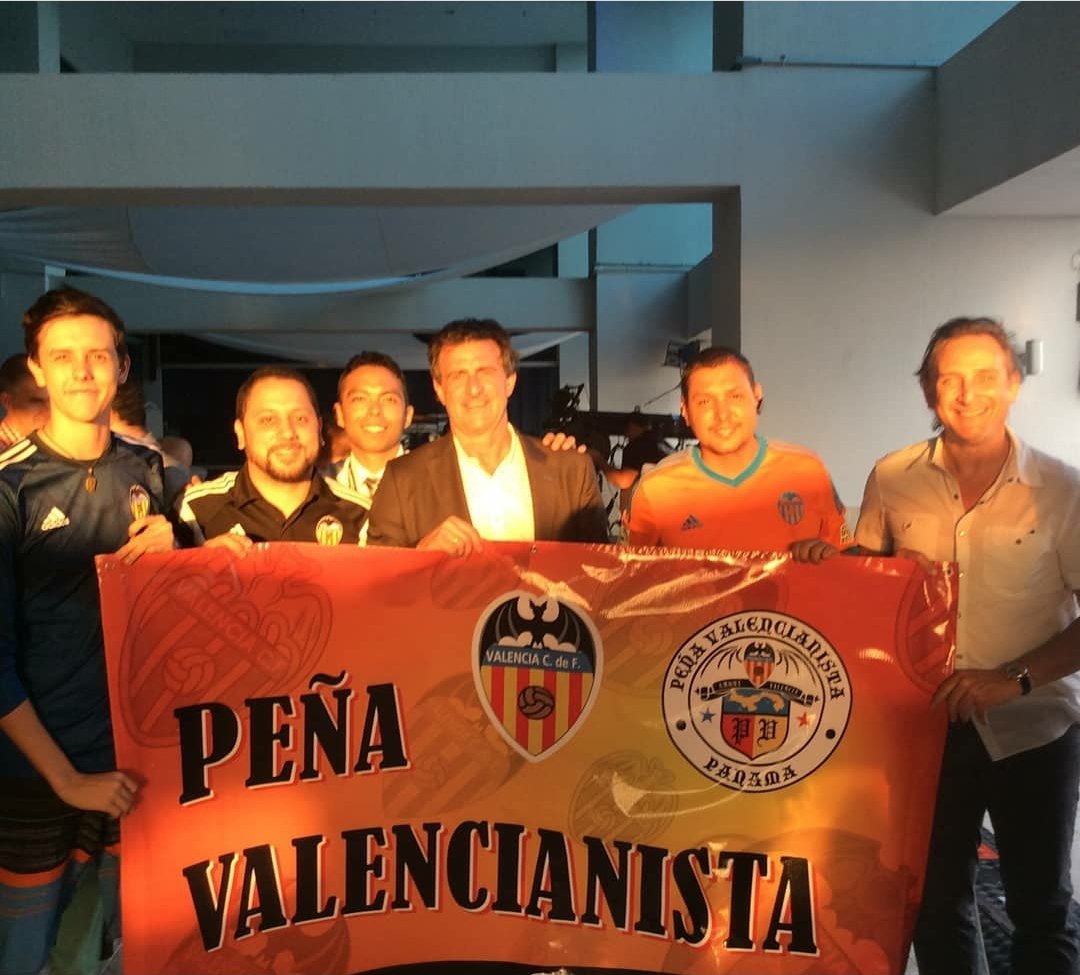 Hoy cumple una LEYENDA del Valencia, nuestro gran <a href="/ESPNMarioKempes/">Mario Kempes</a> , desde la Peña Valencianista de Panamá celebreamos un año más de vida de una persona que para con nosotros siempre ha sido un 10. Feliz Cumpleaños Marito Kempes #FelizCumpleaños #mariokempes
