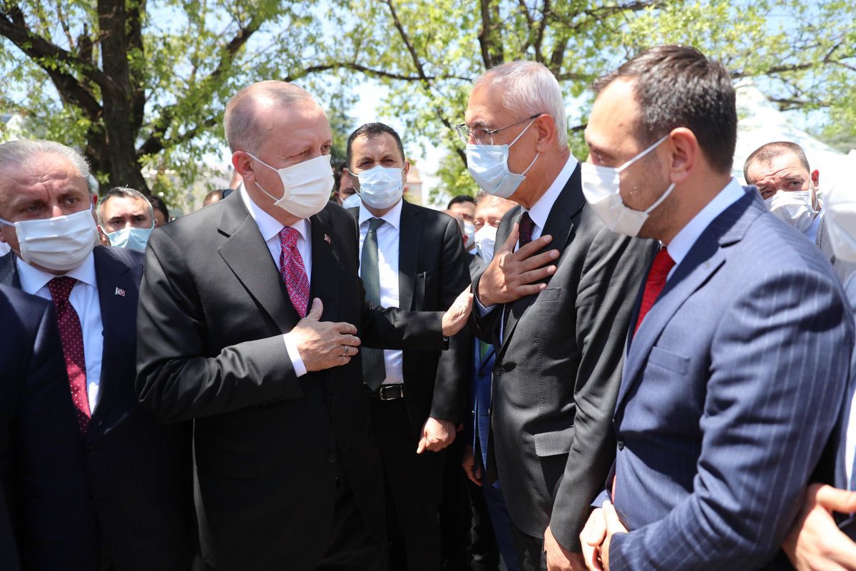 FeyziBerdibek1's tweet photo. #15Temmuz gecesi Millet iradesine yapılmak istenen darbeye karşı Gazi Meclis’te ve meydanlarda nasıl ki demokrasimize sahip çıktıysak, Allah’ın izni ile bundan sonra da aynı inançla Devletimize ve Milletin Adamı @RTErdogan’a ve davasına sahip çıkmaya devam edeceğiz. https://t.co/aaVDnJaw44
