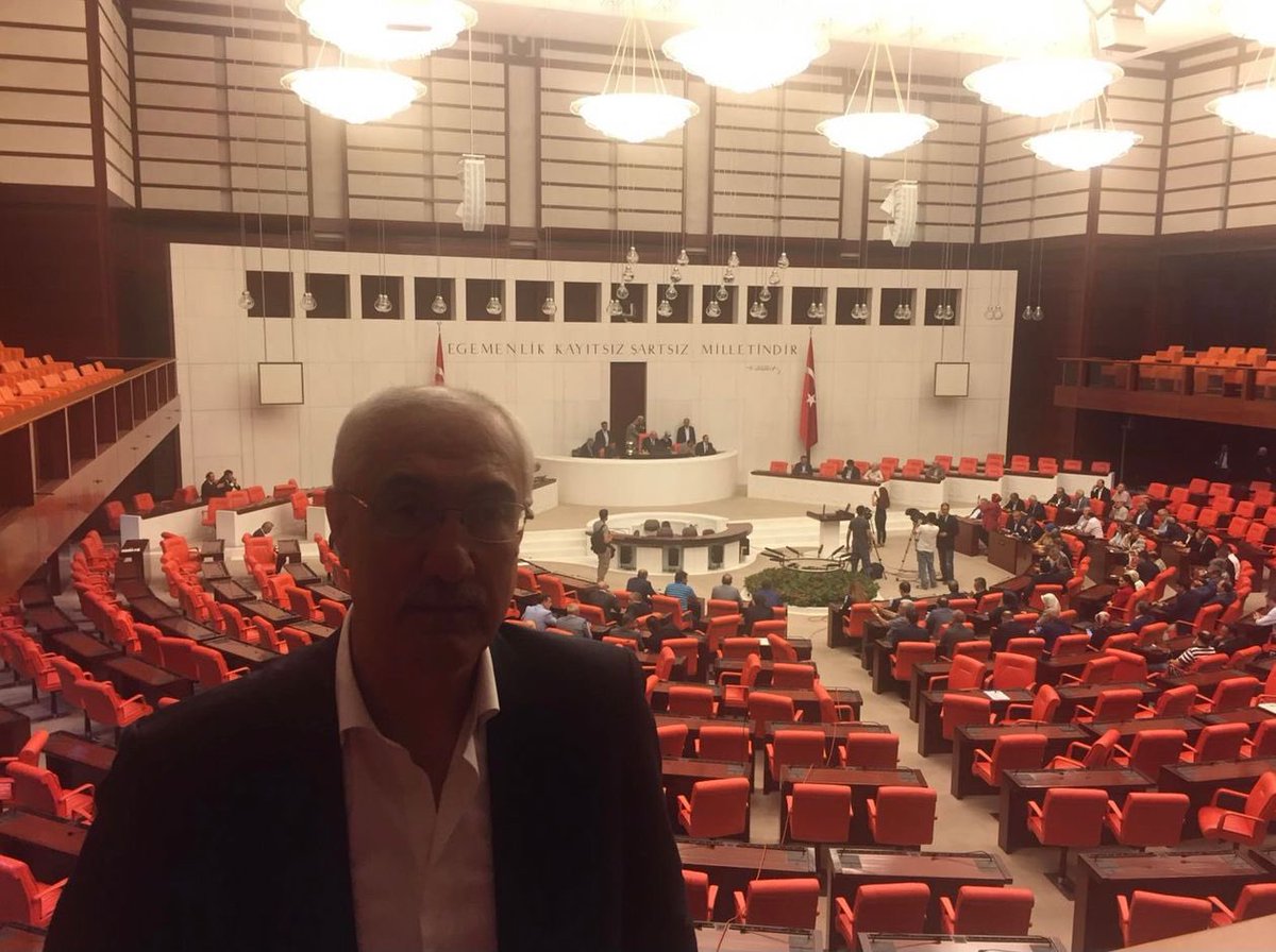 FeyziBerdibek1's tweet photo. #15Temmuz gecesi Millet iradesine yapılmak istenen darbeye karşı Gazi Meclis’te ve meydanlarda nasıl ki demokrasimize sahip çıktıysak, Allah’ın izni ile bundan sonra da aynı inançla Devletimize ve Milletin Adamı @RTErdogan’a ve davasına sahip çıkmaya devam edeceğiz. https://t.co/aaVDnJaw44
