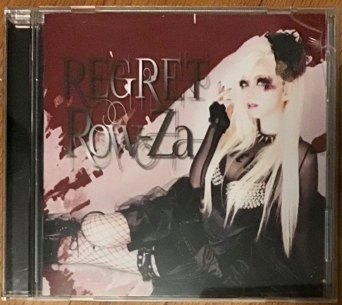 RanMiya_SF's tweet photo. CDは1枚のみ。2018年からまだ聴いています。

#YASHIRO 10曲 2017
#Astraia
#SINISOMER 7曲 2017
#BurstIntoIsomer
#成美 7曲 2018
#TheSeed
#ROWZA 6曲 2018
#Regret https://t.co/LtjGp3VGyH