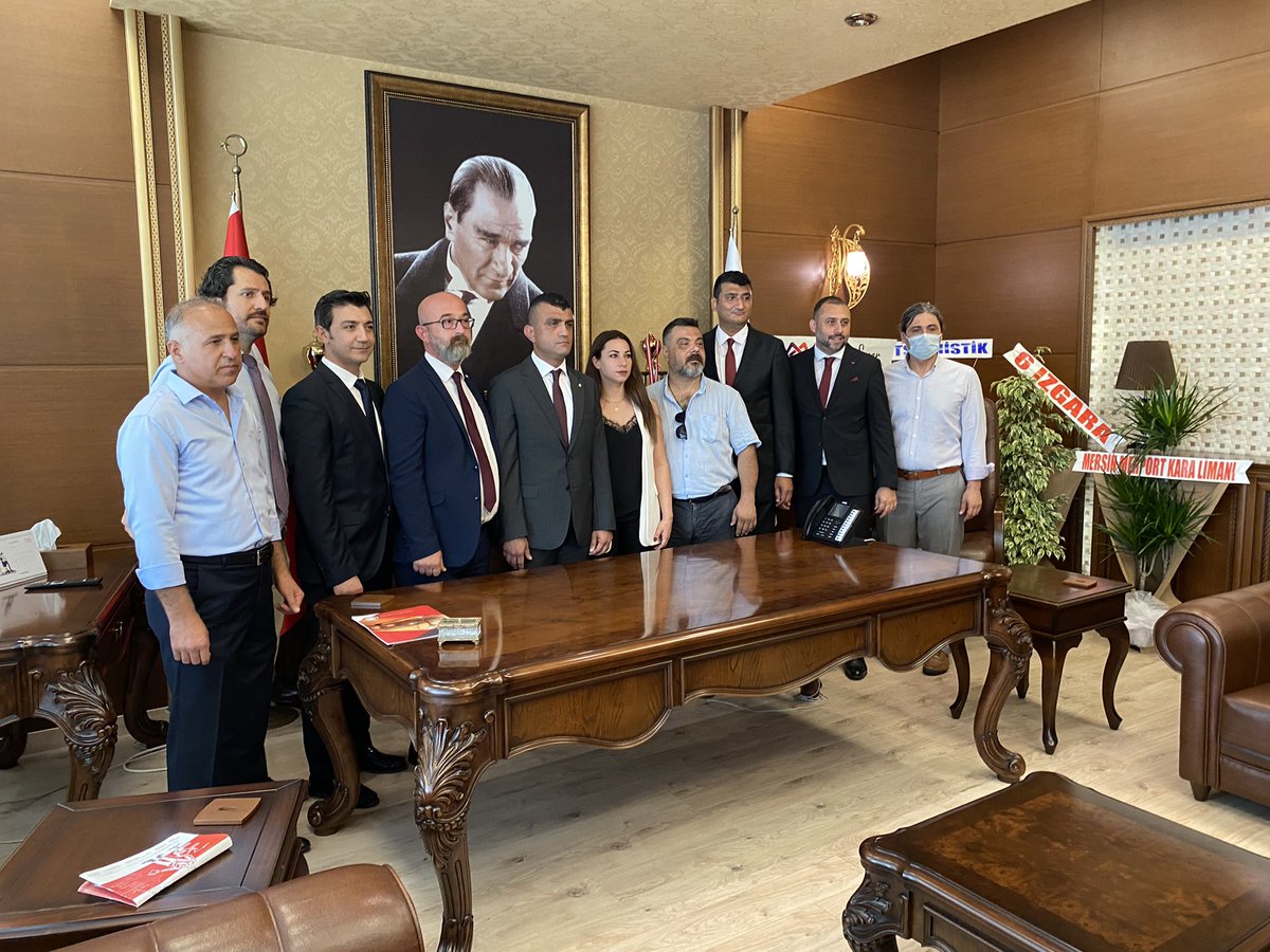 BAŞKANIMIZA VE BAROMUZA HAYIRLI OLSUN…
Genel Kurulun teveccühü ile Mersin Barosu Başkanı olarak seçilen, Meslekte Gelecek Grubu Adayımız Av. Gazi ÖZDEMİR, ve kurul üyeleri, mazbatalarını alarak görevlerine başladılar.
#bizhepbirliktegüzeliz
#meslektegelecek
#birliktegelecek