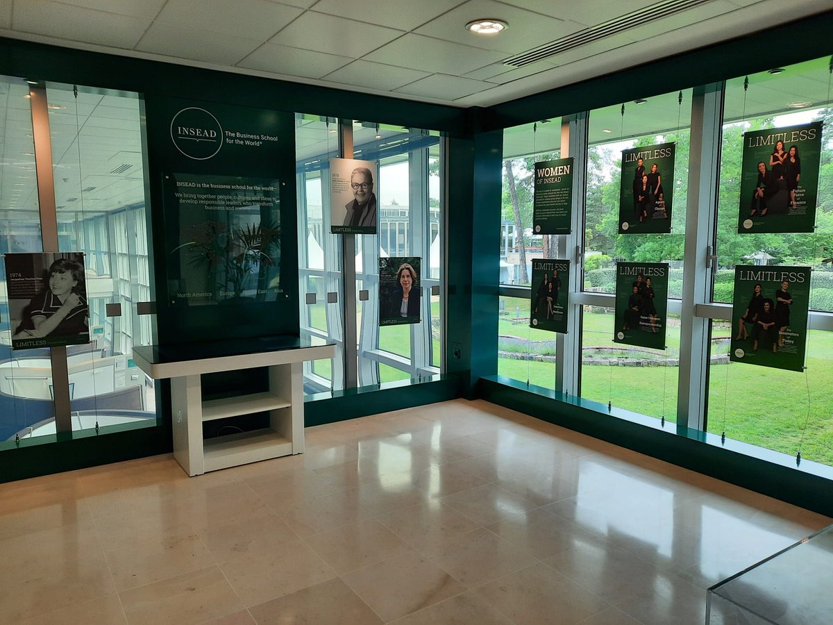 deustoDBS's tweet photo. Los participantes del Executive MBA , inmersos en una semana de #innovación, descubren en primera persona #TheBlueOceanStrategy. Asimismo, aprovechan su estancia en Fointanebleau @INSEAD para realizar actividades de #networking con sus compañeros a través de un partido de fútbol https://t.co/WQOI8cZ4GU