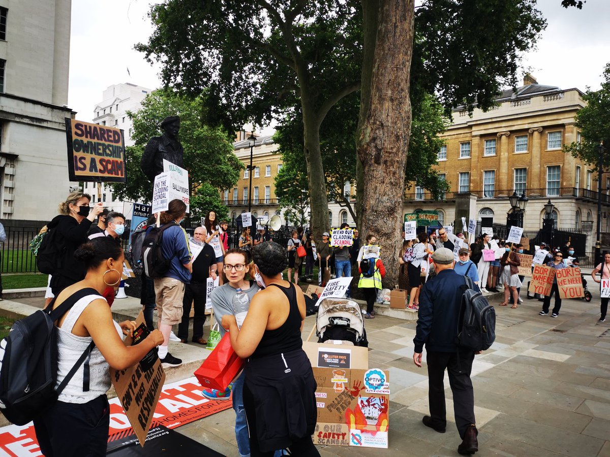 We've just spoken to <a href="/SkyNews/">Sky News</a> with <a href="/stephpike_/">Steph Pike</a>. Hopefully they'll be covering the scandal tonight 📢 #EndOurCladdingScandal #BuildingSafetyCrisis