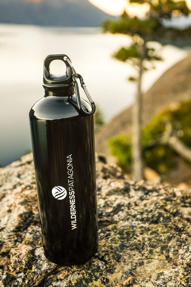 CÓMO ABORDAMOS LA CONTAMINACIÓN DE LOS PRODUCTOS PLÁSTICOS DE UN SOLO USO?

Nuestro trabajo se encuentra centrado en la eliminación de botellas de plástico, vasos de plástico, bolsas de plástico, envases de comida para llevar y vajilla, en origen.

#lovewilderness