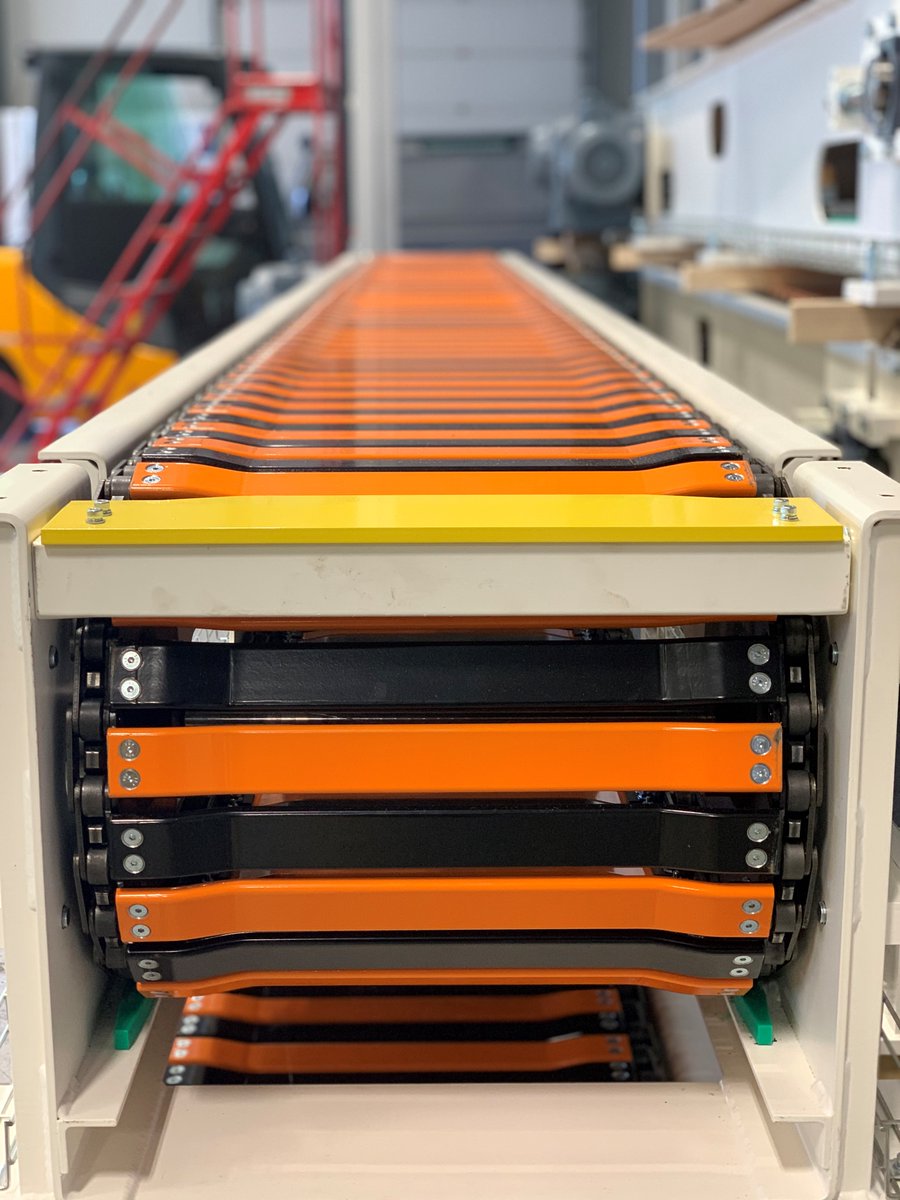 scmhandling's tweet photo. Check out our heavy duty in-floor roll conveyor bound for the USA.

Each section utilises a 2.2kW motor making it a very efficient heavy duty reel conveyor, it can also withstand 8000kg FLT crossings!

#converting #paperindustry #papermills #rollhandling #reelhandling https://t.co/jfWlnwZlJ4