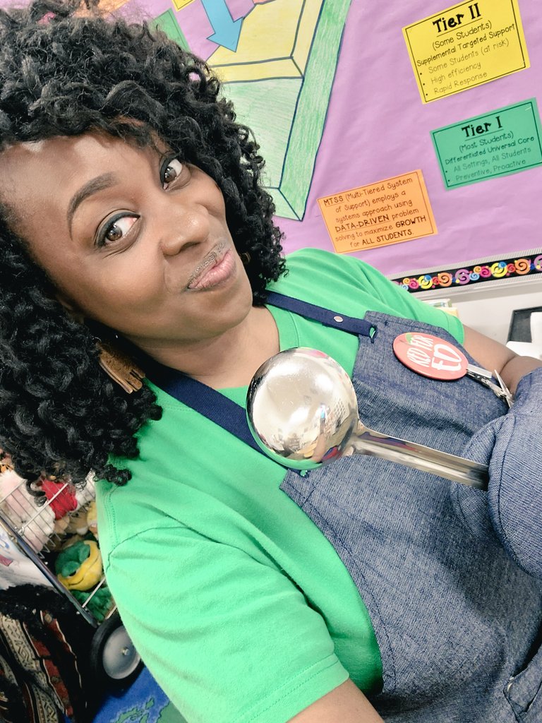 NESAPKJones's tweet photo. #AplusApprentice 🎨
Day 4 of "Cooking Up A Quality A+ School"...today we are mixing it up in our "Experiencing Arts Concurrent Sessions"! You can find me in the #EverybodyLovesRaymond kitchen today! Have a great day! 😁
#Aplus365 #AplusSchools #ArtsIntegration ❤ https://t.co/u03vVkxtt5