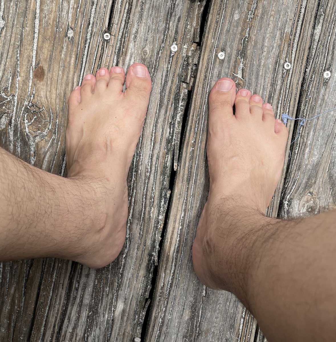 feetgostoso's tweet photo. #pesgostosos at beach https://t.co/SdeHZfmVc9