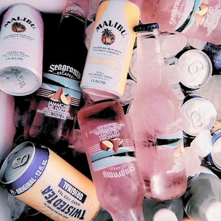 omscim's tweet photo. ㅤ

あどにす。status update  ◡̈ 
2021年07月15日 ; 8:18 PM
📍 sa bahay ni Las. 

ngayon ko lang sila nakasama kaya sige ayan binilhan ko pa sila ng inumin. <3 

ㅤ https://t.co/tGidTzrEWV