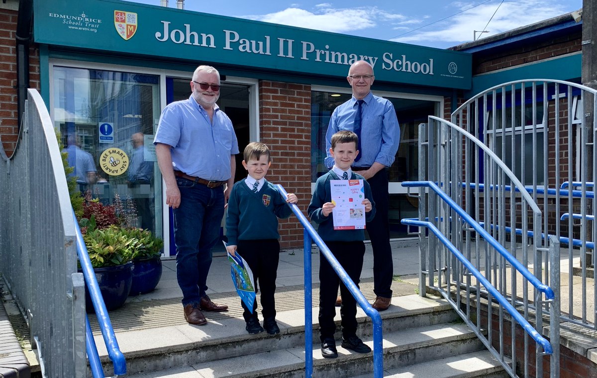 Winners of our 'Happy Art' Competition <a href="/Johnpaul2PS/">John Paul ll P.S. Belfast</a>  enjoying the sunshine as they received their prizes from <a href="/RayHaydenAW/">Ray Hayden</a> ! Congratulations! #art <a href="/AlMcDonnellSB/">Alasdair McDonnell</a> <a href="/siobhanpscott/">Siobhan Scott</a> <a href="/TracyGalvin77/">Tracy Galvin</a> <a href="/PEC62/">Philip Crawford</a> <a href="/dunlop_ni/">Alan Dunlop</a> <a href="/83jay_jay/">john.oboyle83@gmail.</a>