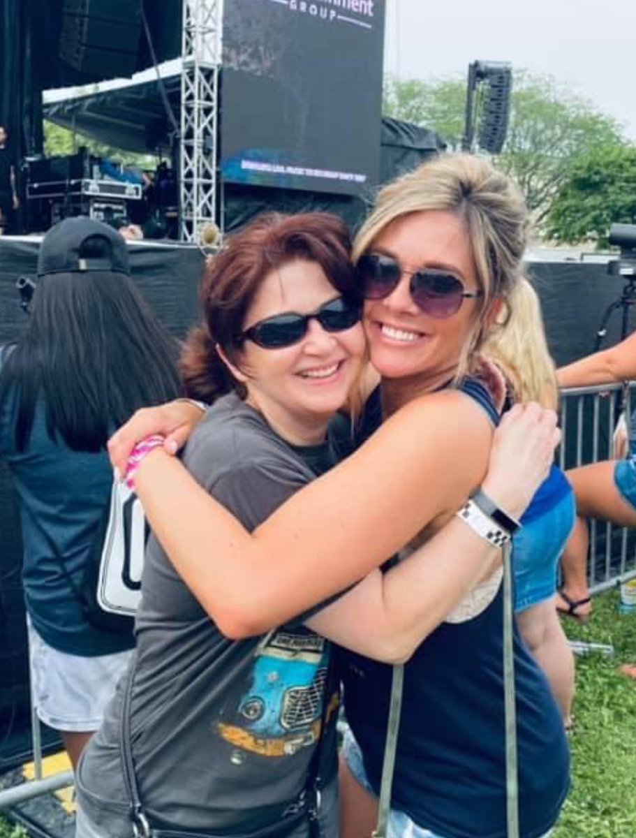 JAM_66's tweet photo. We made a few #WrongTurns and it felt like we were going #NowhereFast but I couldn’t have asked for a better person to #BeWithMe for our 1st show back! I’ll #NeverBeSorry seeing @OldDominion Such a fantastic show! https://t.co/V3Zb9Ahz9Q