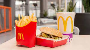 Dimass1903's tweet photo. Acabemos con este debate de una vez

RT: BURGER KING 

MG: MCDONALDS https://t.co/qpoSpsB7i0