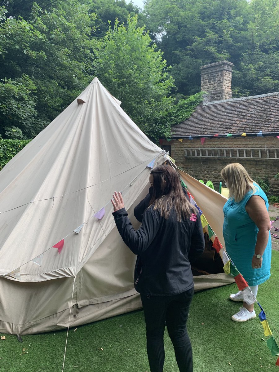 GilbodySarah's tweet image. Brooklyn Day Nursery today with ⁦@ILSCITT⁩ 3-7 trainees - a chance to see what great Transition to school looks like ! The children even have school uniforms to try on ! ⁦@FlyingHighTrust⁩ #EYFS