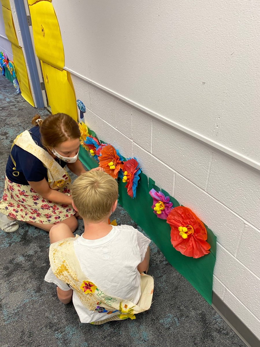 LabSchoolDC's tweet image. Pollinator gardens, bearded dragons, and fun with numbers. #LabSummer