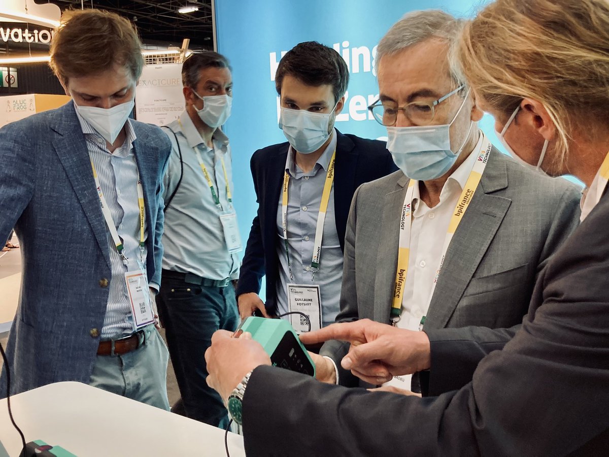 #ThrowbackThursday to a great moment last month from Europe's biggest #tech &amp; startup event <a href="/VivaTech/">VivaTech</a>. 

<a href="/ENGIEgroup/">ENGIE</a> chiefs <a href="/jpclamadieu/">Jean-Pierre Clamadieu</a> &amp; <a href="/claire_waysand/">Claire Waysand</a> spent time with <a href="/StefanZelazny/">Stefan Zelazny</a> &amp; our team at the event and experienced our new #MySol Neo product. 

#ActWithENGIE #VivaTech