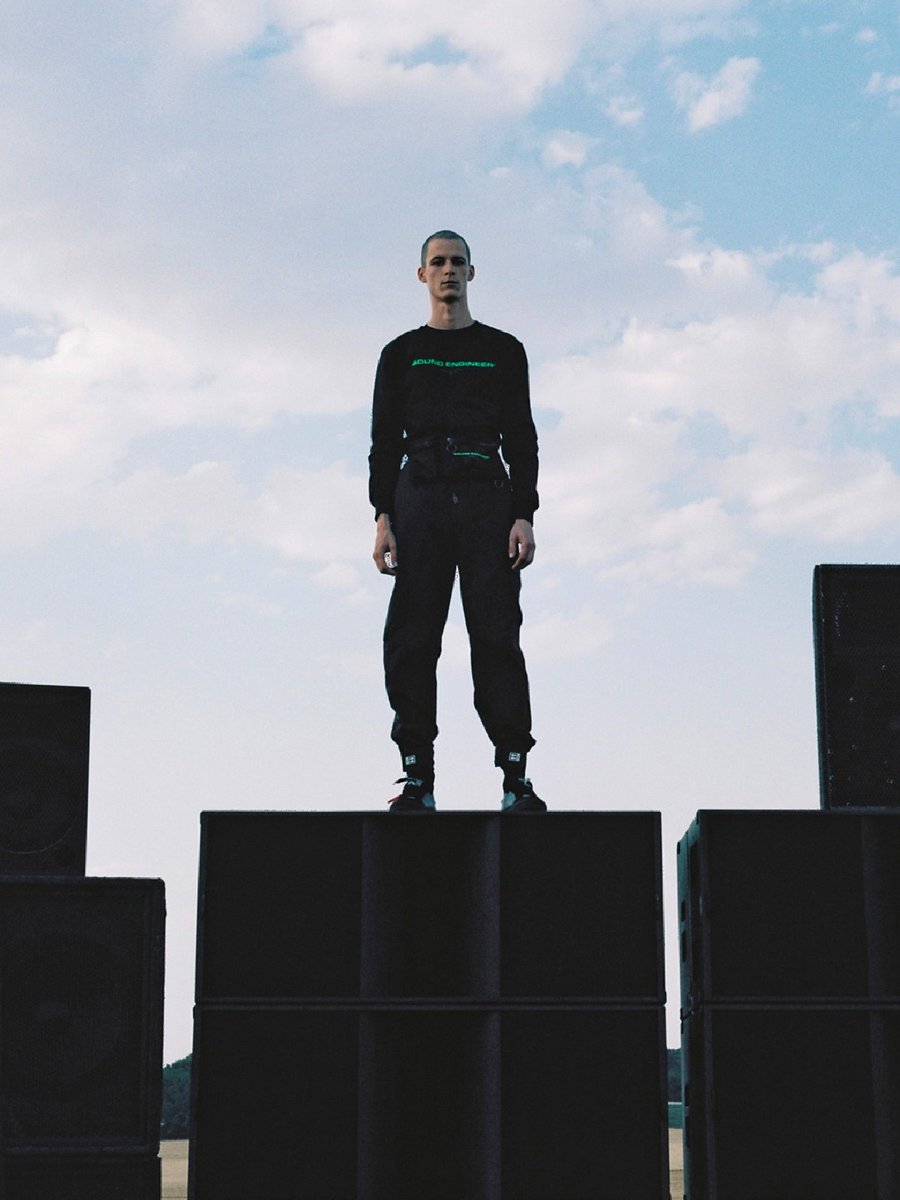 LuisaViaRoma's tweet image. Just in: Off-White x Pioneer. Merging the worlds of fashion and music into one. Discover the awaited collaboration. Now online ► bit.ly/3yVeXbs