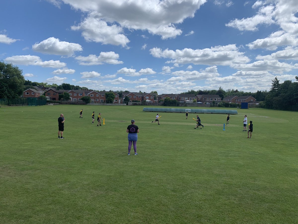 tamesidessp's tweet photo. Lovely to see some cricket competition going on today @dcc1870 @LancsCricketFDN well done to @GreensideSport @MRPA_Home #cricket #sun #competitionisback https://t.co/qQ1A35GkL0