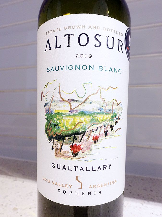 cono_sur's tweet photo. 🇦🇷 🍷 Try lovely 2019 #Altosur #SauvignonBlanc (89 pts, $17) from #Gualtallary that newly arrived in @LCBO VINTAGES July 10. https://t.co/nzWkQRiN2k @FincaSophenia @SylvestreWSON @winesofarg #UcoValley #Mendoza #Argentina #wine #vino https://t.co/S9eMkm9g4U
