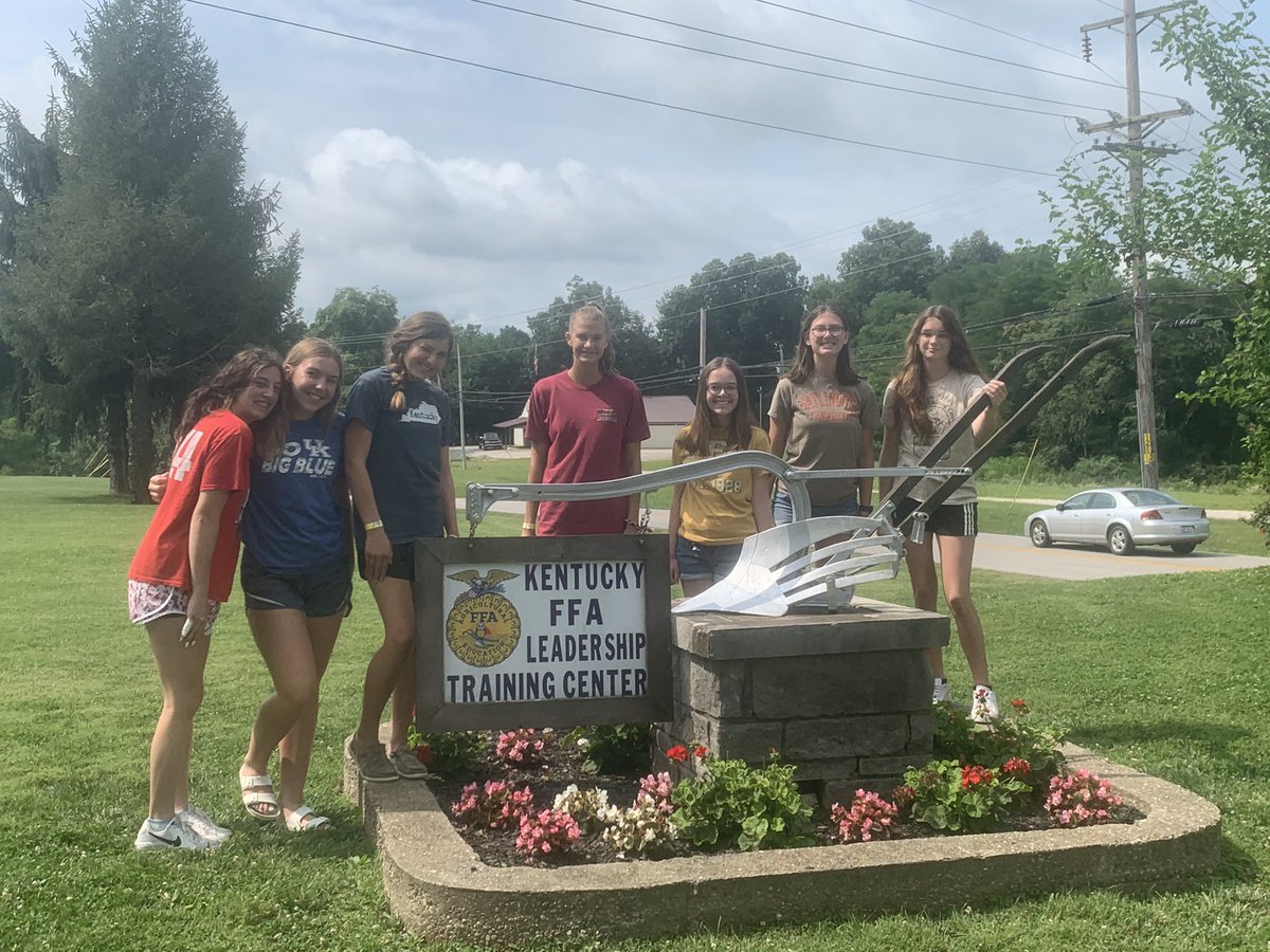 BEHSFFA's tweet photo. Bullitt East FFA had a great week a camp. They completed leadership workshops, officer classes, and participated in the talent show. We set goals at a chapter and we absolutely cannot wait to do some rebuilding this year! #BackToFFACamp21 https://t.co/uicKEP9zFZ