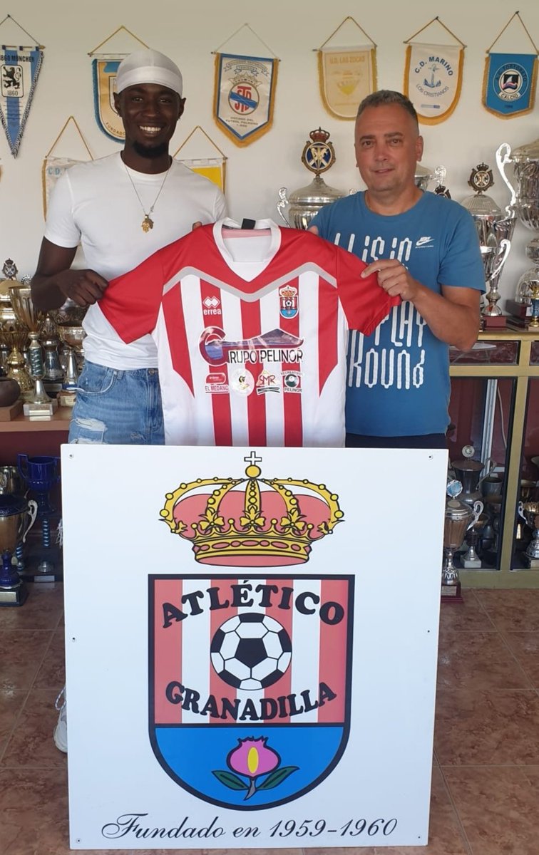 Renueva Moha, jugador importante en nuestro regional, gracias por tu confianza 👏👏⚽❤️. La humildad es el primer paso para llegar a cualquier lado!! <a href="/CDA_Granadilla/">CDA Granadilla</a> #regionales2021 #regional #FutbolEnTusManos #rojiblancos