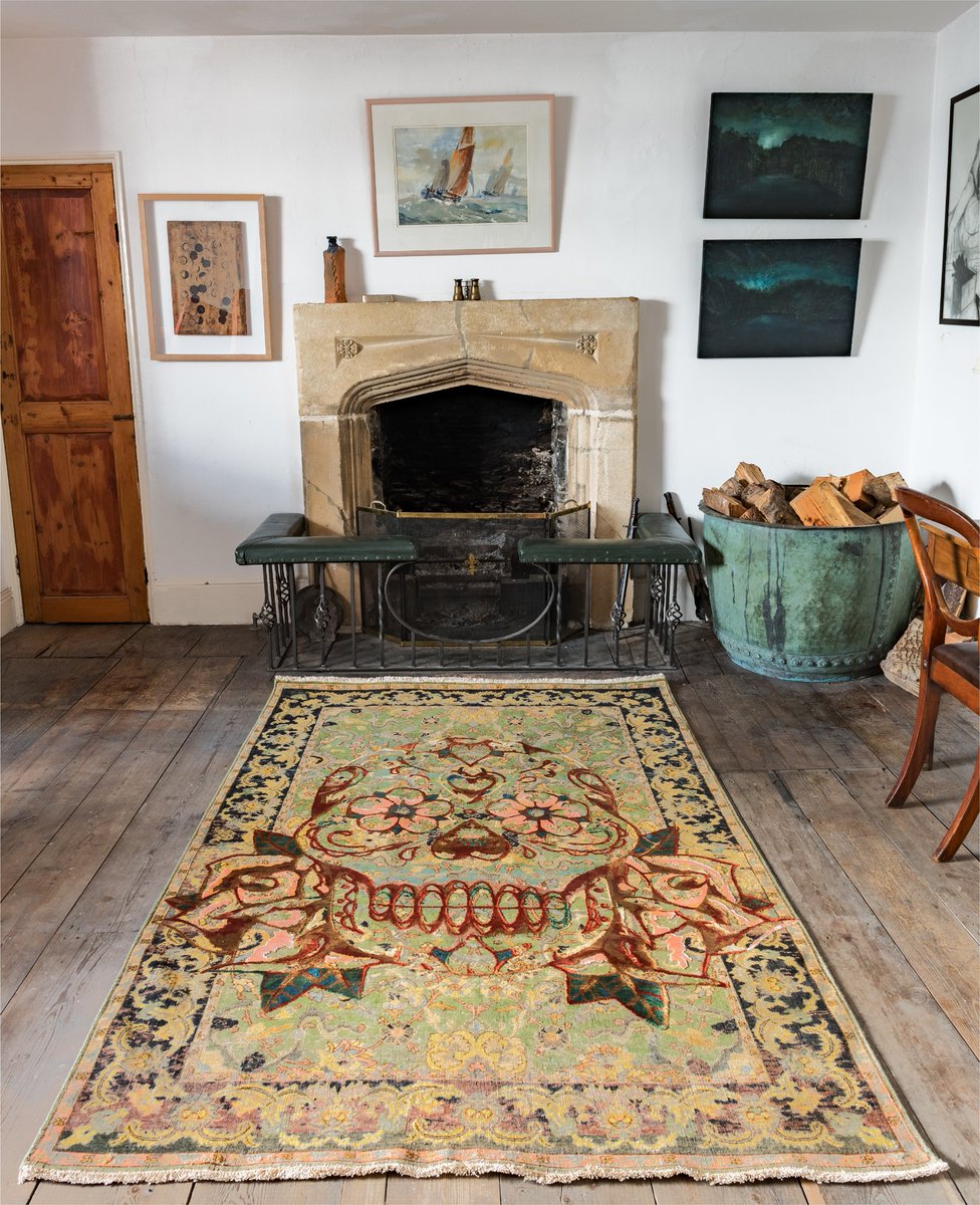 “King Umberto Skull” from Knots is a fabulous example of the fusion of contemporary and traditional, in their “17th Century” collection. Discover more from this unique collection here now. Knotsrugs.co.uk/collections/17… #knotsrugs #interiorsDublin #interiorsIreland #designerrugs