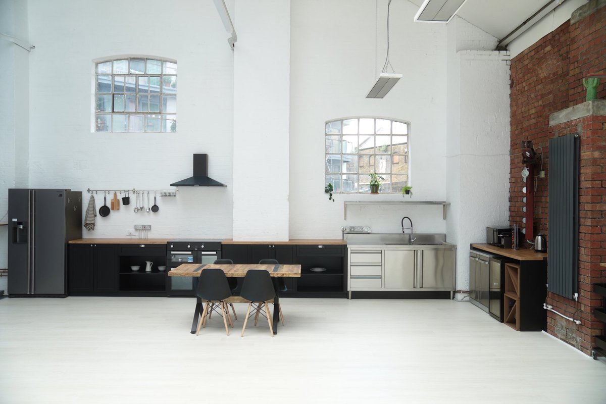 StudiosMello's tweet photo. Mello Studios is a film and photography studio located in Hackney Wick, East London. We are located between Victoria Park and Queen Elizabeth Olympic Park, only moments from the London Stadium built for the 2012 London Olympics. https://t.co/X80DCUz7Eq