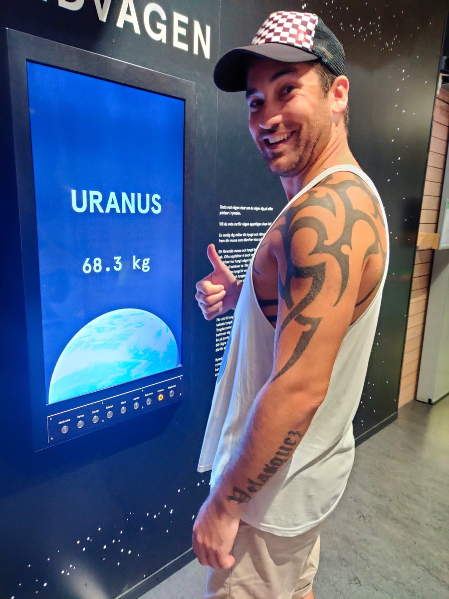 I weigh 76 kg. 

I just found out that my anus weight's 68,3 kg, which makes me only 89,9% asshole! 

That's great news! 😁👍

#NineOh #Asshole #Uranus #Weight #Science #TwitchStreamer