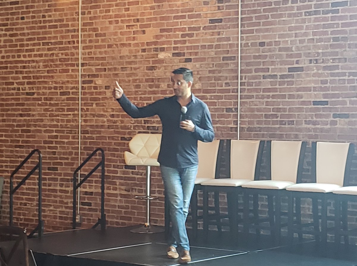 onboardmeetings's tweet image. Thrilled to finally come together and celebrate all the wins we’ve achieved as a team in 2021! #inpersonevent #culture #betterboardwork